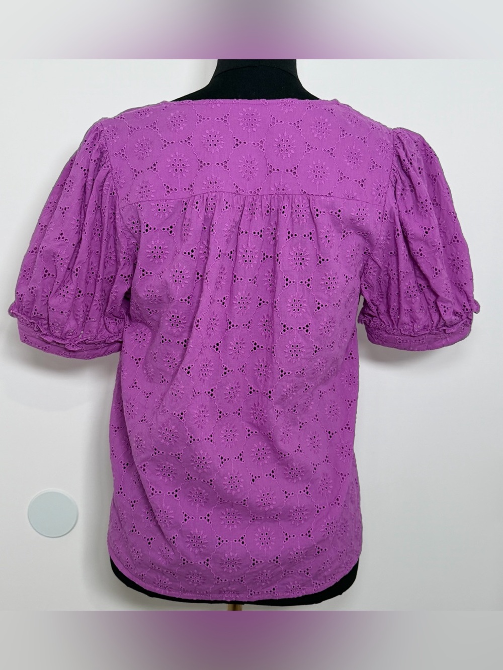 Draper James Heidi Purple Eyelet Puff Sleeve Cotton Top Small - Picture 2 of 11